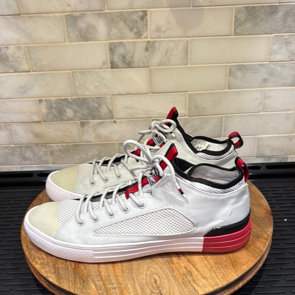 Converse All⭐️Star Ultra Ox Light Gray Red & Black Accents Mid-Top Sneakers New